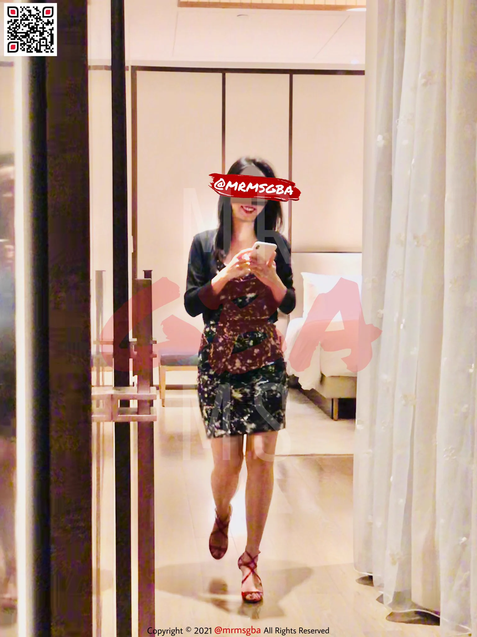 【🤵🏻‍♂️】当平日操持家事的内人在酒精和环境的催化下 花上精致的妆容 穿上撩人的衣装 你愿意加入我们吗？BTW 内人打扮好这身后说 要我带她去苏州最著名的蓝堡做纱舞女😛 https://t.co/8tPdtWVfyy