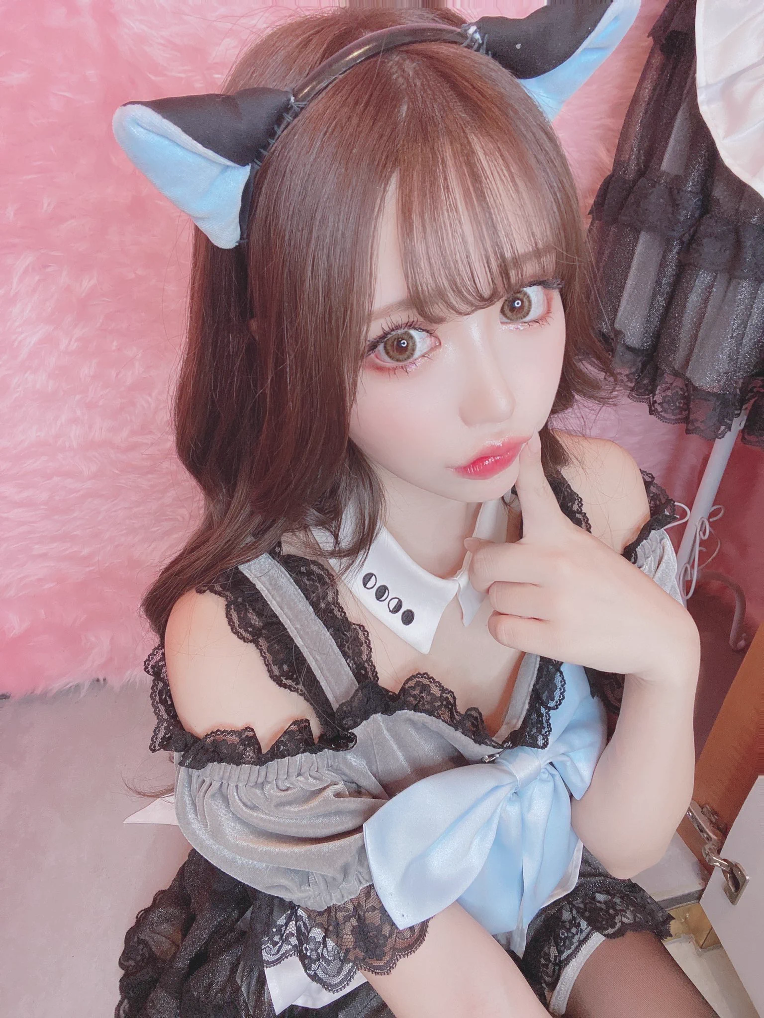 【告知】11/28（日）@emily_papermoon さんにてゲスト出勤させて頂きますーーーー❣️❣️久しぶりのコンカフェ出勤たくさんの人とお話しでたら嬉しいな☺️💗💗詳しい時間、メニューはまた後日お知らせします💕とりあえず11/28は空けておいてくれたら嬉しい🥺✨✨ https://t.co/gZBiK8PsPo
