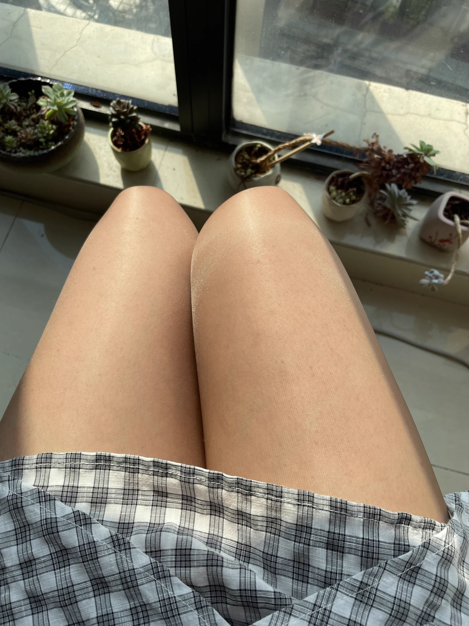 骚老婆上班自拍诱惑我，今晚回来好好玩她丝袜 https://t.co/0P6bDKAMyL