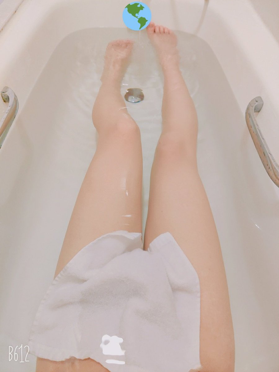 上次去酒店拍的一些东西，可能不合胃口，抱歉
#男の娘  #伪娘 https://t.co/zJc8DDzEnt