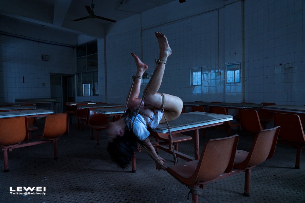 小心站台空隙
#LEWEI #Bondage #广州约拍 #捆绑 #废墟 #BabyArt #ChinaArt #ChinaBondage
各类主题创作拍摄欢迎私我约拍～
投稿：
@Fengsiyuan
@wqganenshi https://t.co/wgZUYvpgm6