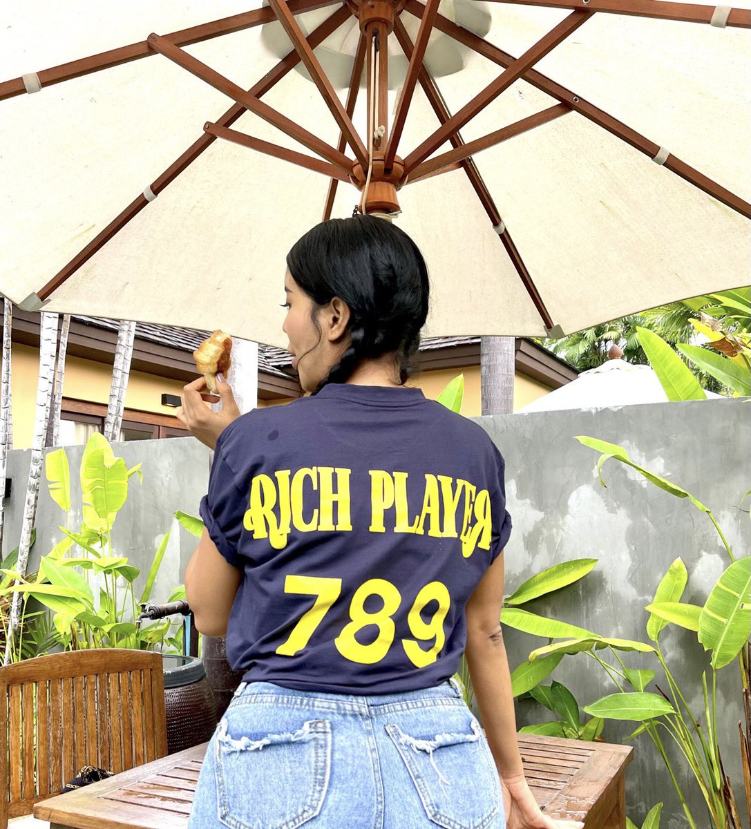 แค่เธอถามว่า มายัง
เราก็พร้อมจะตอบไปว่า ภันเต https://t.co/n9gHO4SxGu