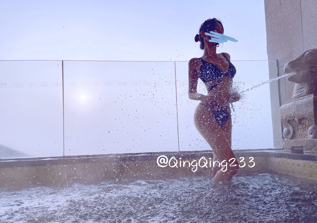 今年初雪 是谁在你身边呢？
@p_e_r_r_y_x https://t.co/UVQVtHejEz