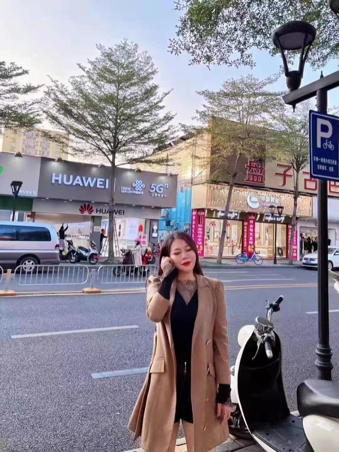 哎！马上过生日了，三十二岁还是单身狗，日子怎么过啊？ #付丽娟 #巨乳 #肥臀 #妖媚 https://t.co/lvoo5Tg7gp