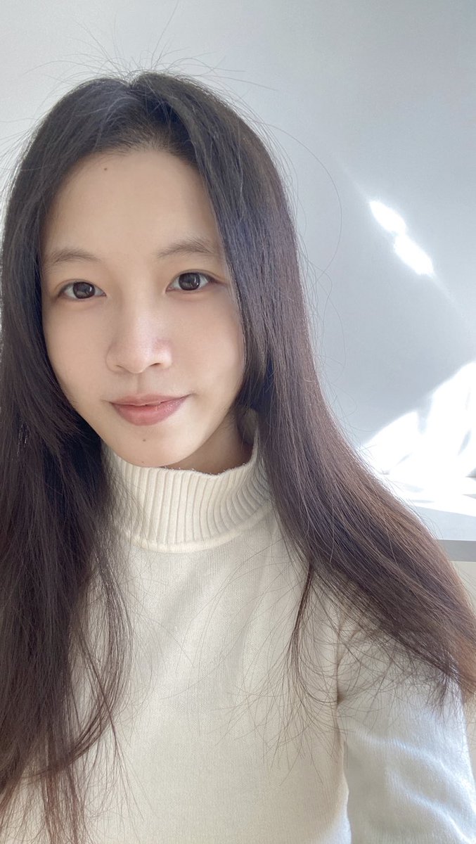 大家都这么熟了 应该不会介意我发张素了吧唧的 https://t.co/BywI1muscZ