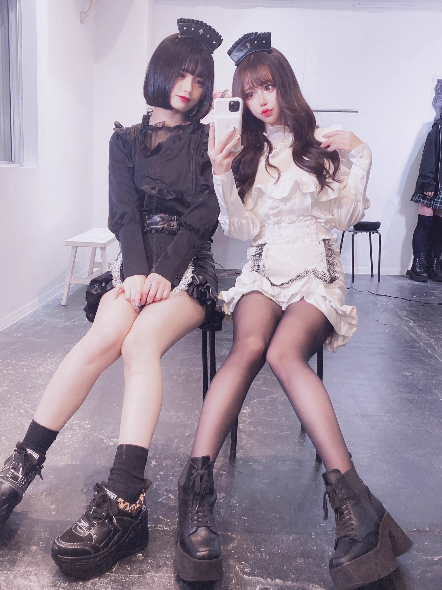 先日DimMoireさんの展示試着会にお邪魔しました🖤🤍全部可愛いすぎた🥺💕ロンTとかメンズも着れちゃう…✨ https://t.co/khb3RsqM5n