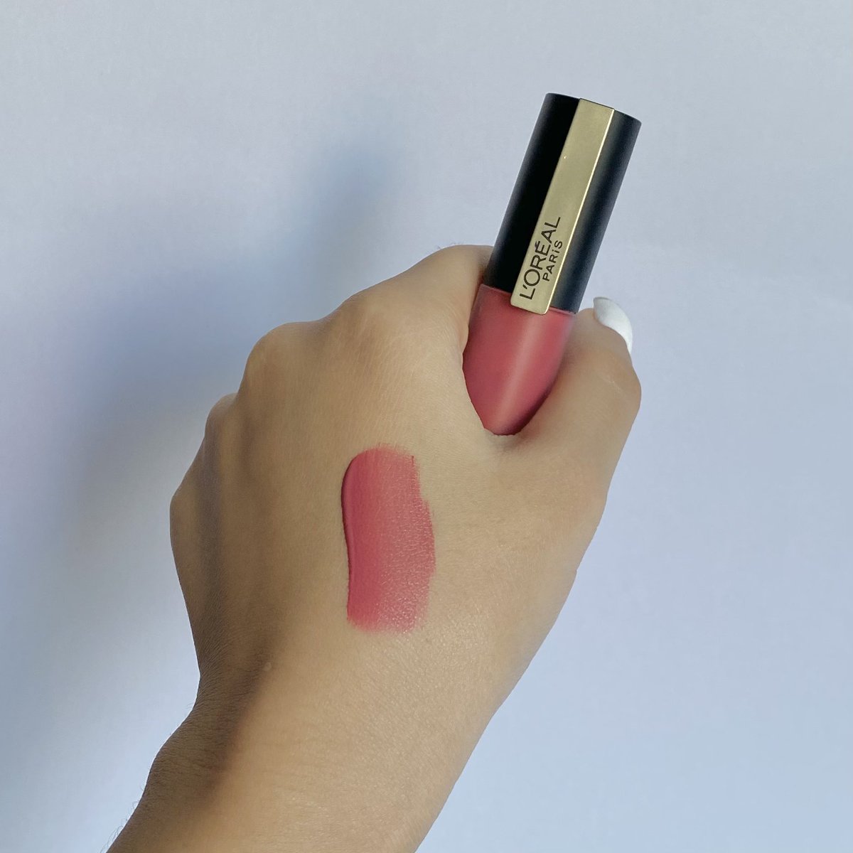 ขอ #ป้ายยา หน่อยเถอะ คือจะบอกว่าวันนั้นแค่ลองไปเดินเล่นที่วัสสันเอง ก็ได้น้องคนนี้มาแบบงงๆ แต่สีน้องคือละมุนมากก เหมือนสาว18-19 ชั้นเลิฟมากก ดีนะที่ถูกใจ เพราะจ่ายเอง 😂 #รีวิวลิป #LOrealParisTH #ของถูกและดี #เขาไม่ได้จ้าง https://t.co/poNQCnLhXM