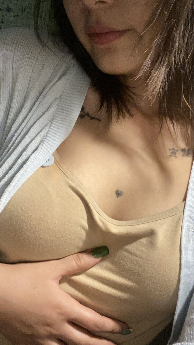 อย่าลืมไปดูไลฟกินกะบับในเฟสด้วยน้า https://t.co/Kt0NVlC3GW