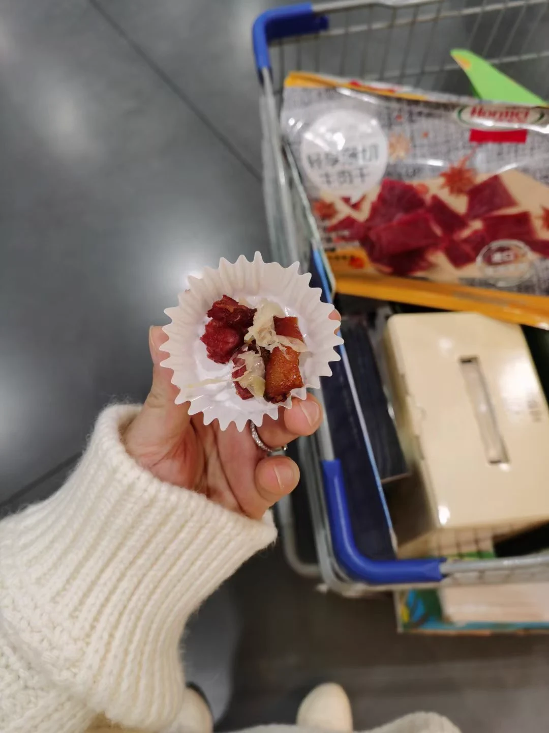 吃哪个？我喂你吃呀😛😛 https://t.co/79aXNzVZtH