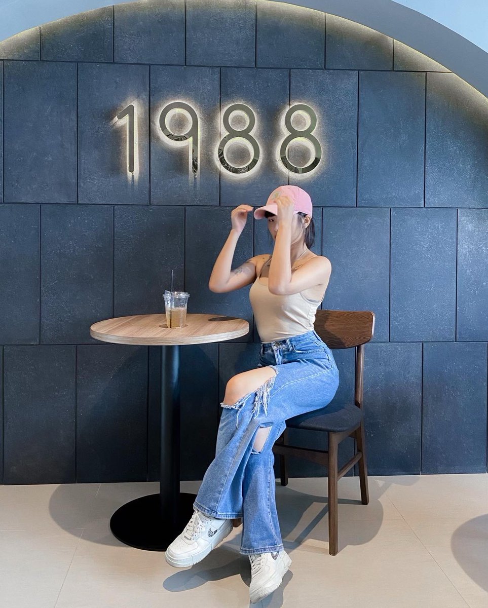 พรุ่งนี้สิ้นปี มีอะไรอยากบอกเราป่าว🥰 https://t.co/0dkZUi8oiT