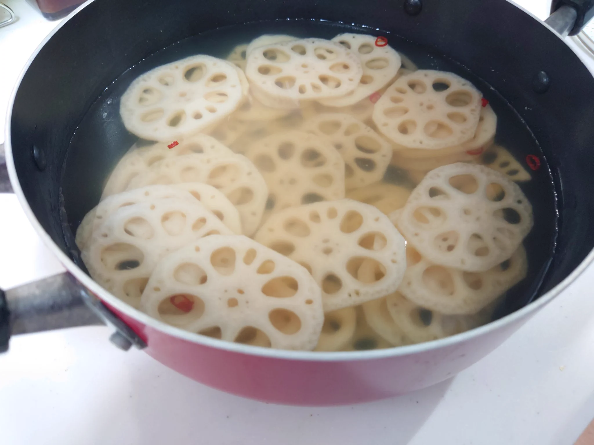 酢れんこんもいい感じ https://t.co/FBo0XisT5B