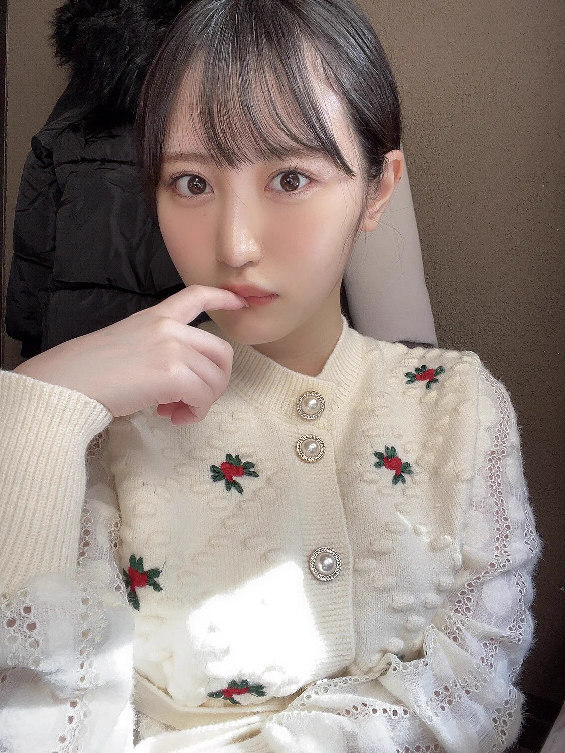 寒いからぎゅーして🍒🤍 https://t.co/igGCNKbz2t