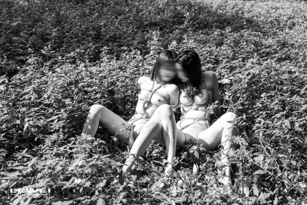 广州的冬天(组图2)～出境 ：小云朵 @xiaoyunduoya等等 @samiki_dd #LEWEI #Bondage #广州约拍 #捆绑 #废墟 #BabyArt #ChinaArt #ChinaBondage各类主题创作拍摄欢迎私我约拍～投稿：@Fengsiyuan@wqganenshi https://t.co/bttl4PMZuY