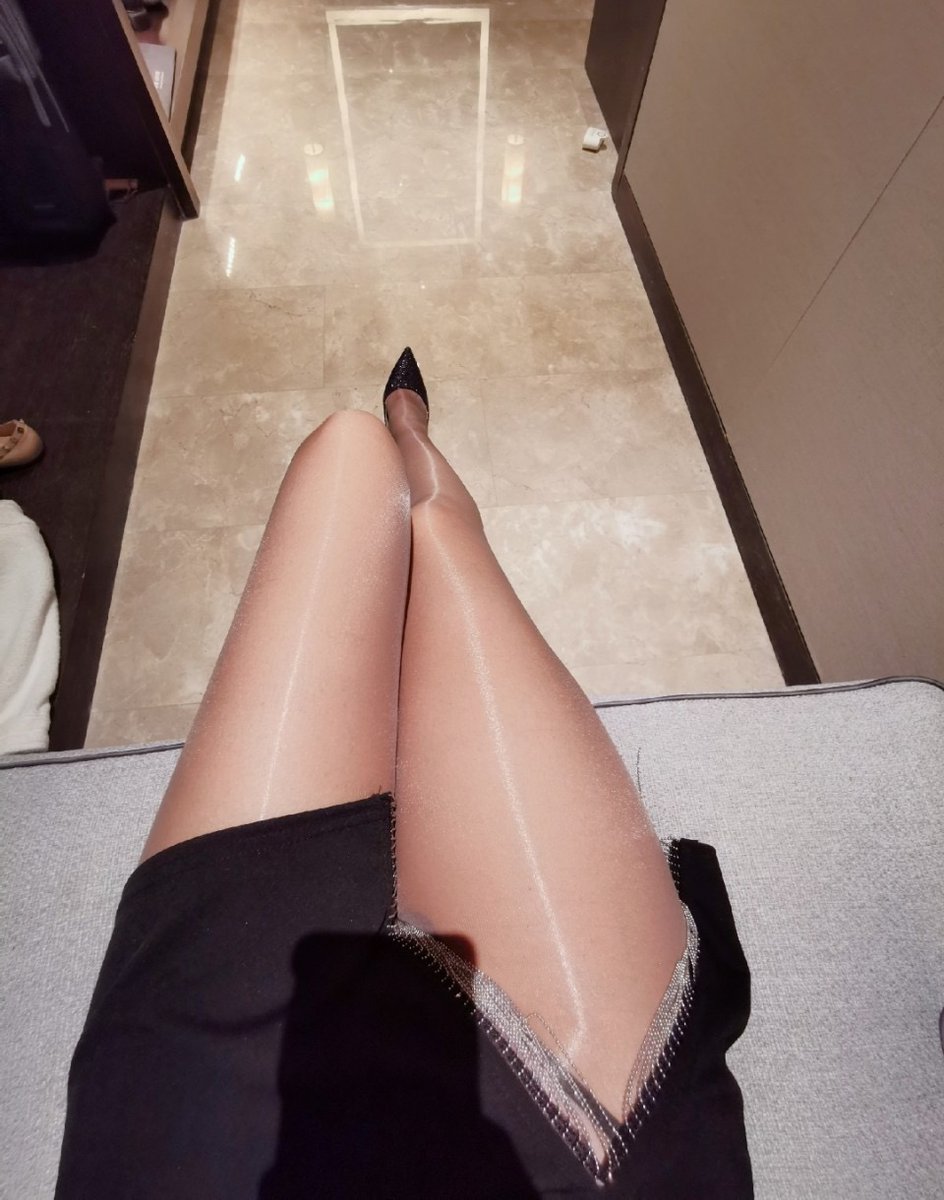 新年快乐啊！ https://t.co/PBnDz3ScDV