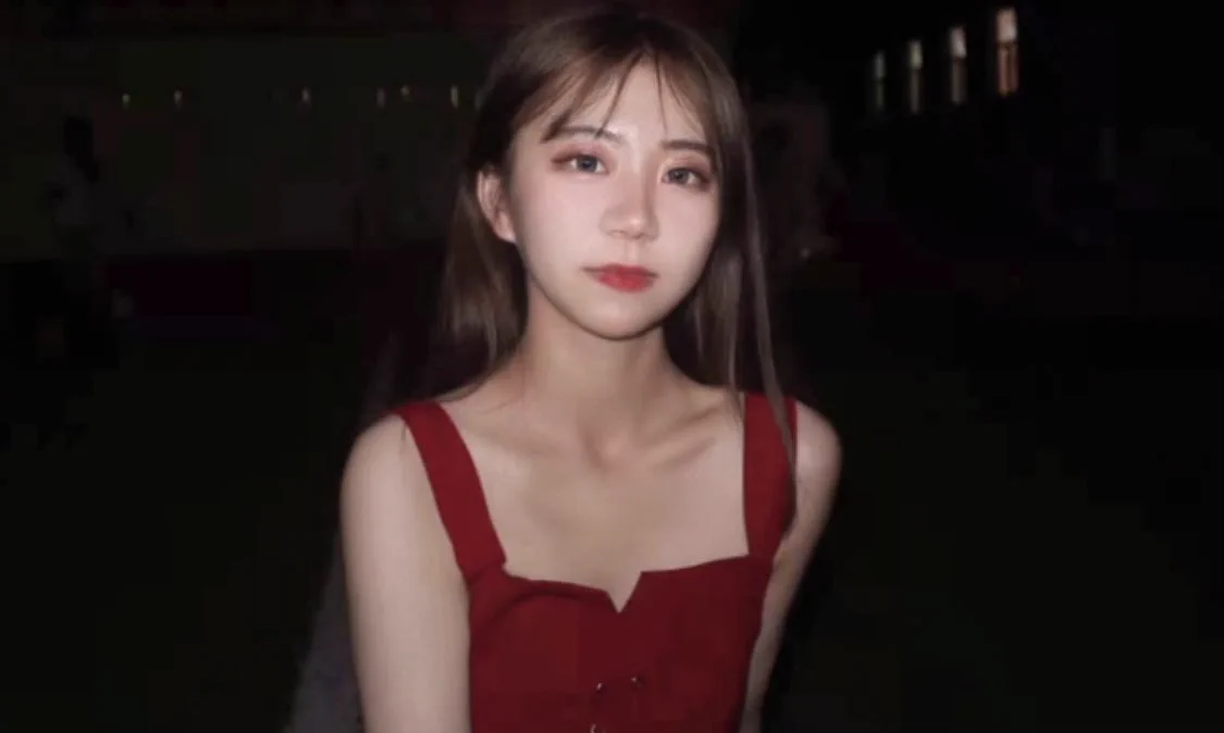 【李同学系列】我与专业原味和区别，每次套路女孩的时候。款式都有新发现哈哈！自从李同学爱上了羽毛球。就开始对自己的棉袜有些嫌弃了🙂健身真的重，身为同好。永无门槛只为分享💦💦 Q351458898 https://t.co/g0W7nV4KxE