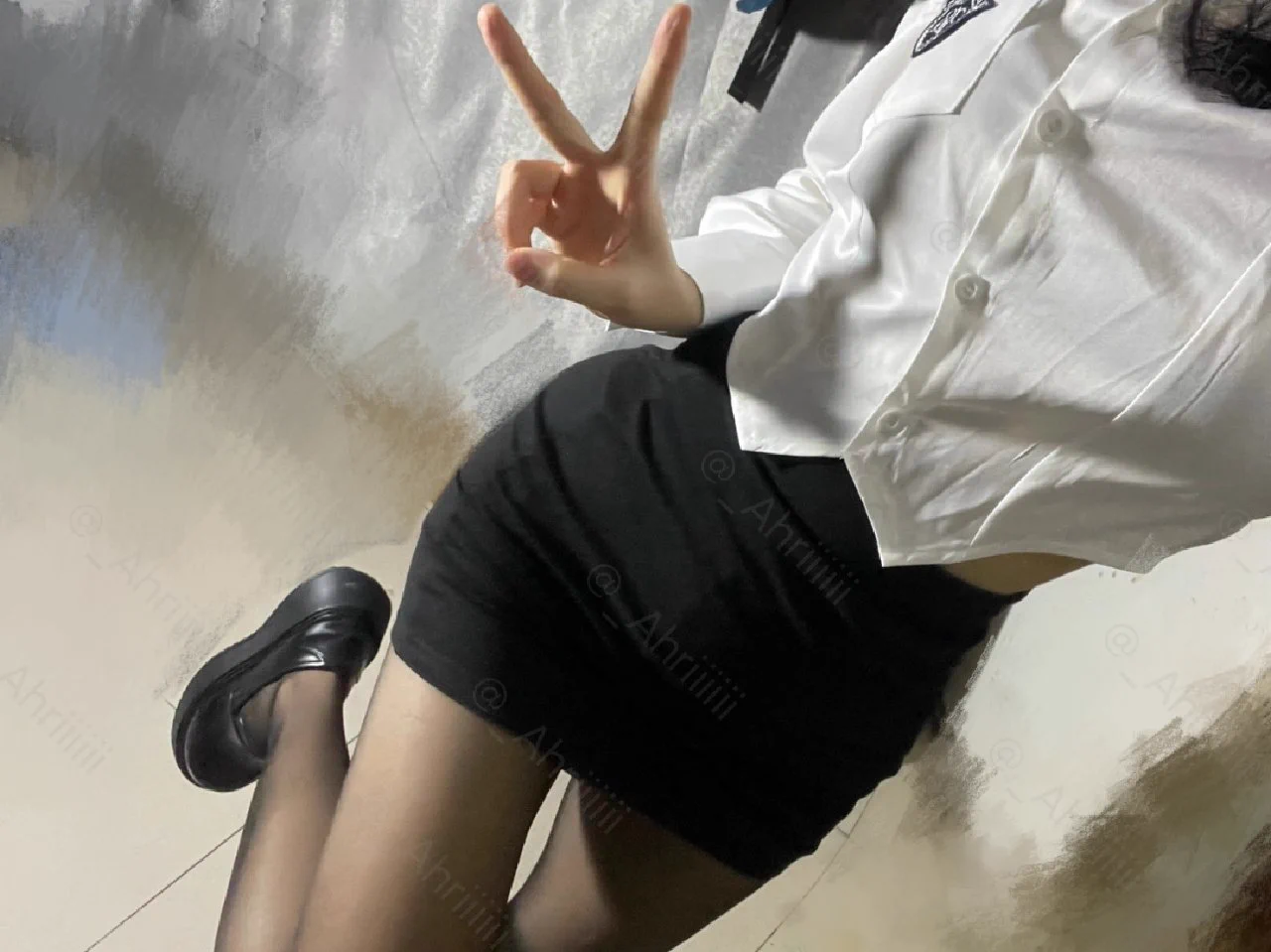 今天我去你家玩角色扮演可以不 我扮演你秘书 有事我干 没事干我 https://t.co/8tRknRAJo8