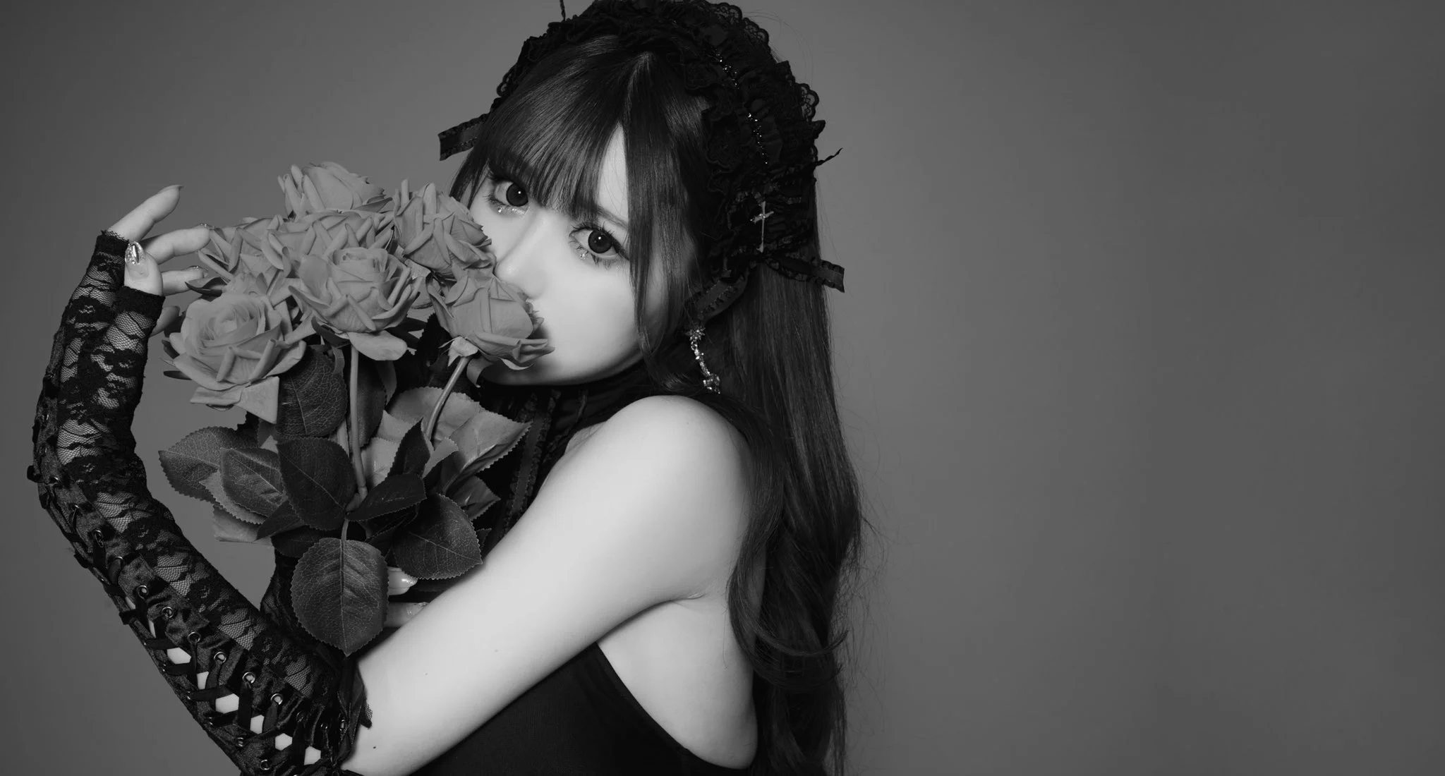 #白田まい早く通販始めろ#白田まいのエモい冬コミ写真集 明日18時通販開始予定です🥺🥺🥺 https://t.co/GxFbKiJGBE