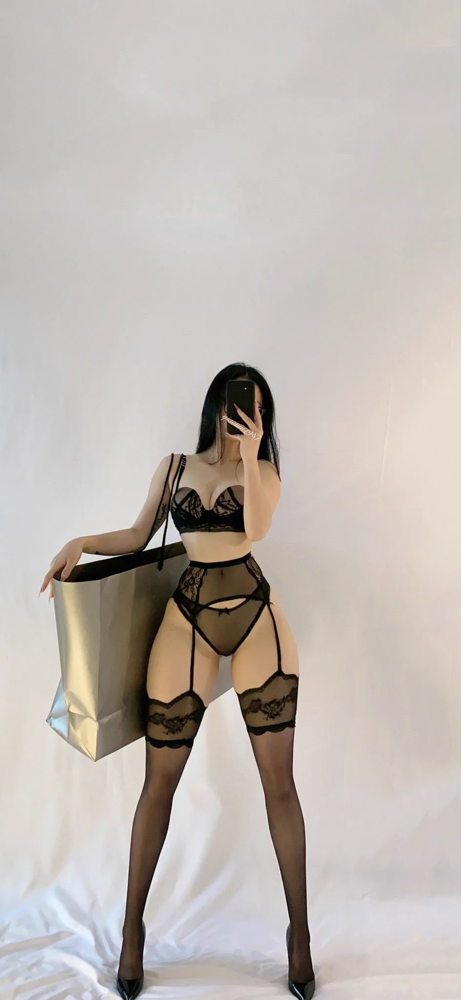 俏妞的微密圈更性感哦～ https://t.co/UQP3hYHibd