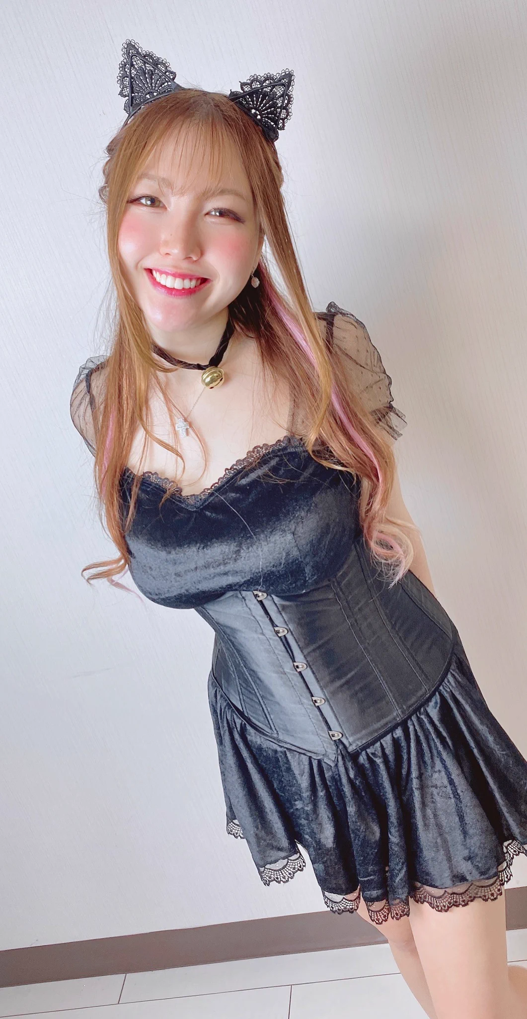 今日は姫の撮影♪相変わらずに寒い寒い言うので、MISIAなみにつつみ込むように拘束。なおかつ今日は髪をセット済みなので折角の可愛い髪型崩さない口枷の選択肢が少なくてなかなかに大変💦(^。^;)y-~ https://t.co/X7XmIMjMGj