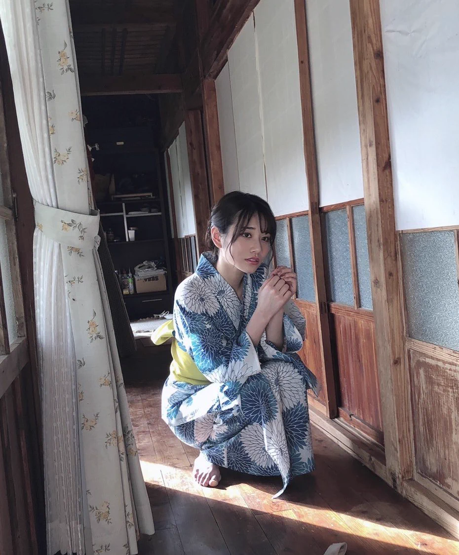 今日はイメージ作品と濃密作品が配信スタートになっています✨その時のオフショットです𓂃 𓈒𓏸𑁍エールを頂いていっぱい頑張ったのでぜひ見てもらえたら嬉しいです💓 https://t.co/8ZAH0pqWTX