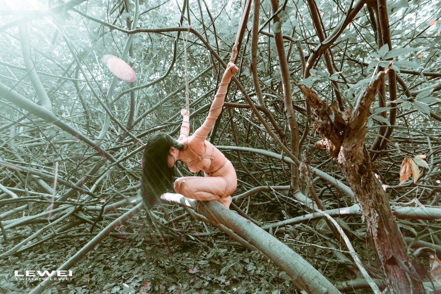 出镜: 小金
#LEWEI #Bondage #广州约拍 #捆绑 #废墟 #BabyArt #ChinaArt #ChinaBondage
各类主题创作拍摄欢迎私我约拍～
投稿：
@Fengsiyuan
@DP_ArtStudio
@LongShow123 https://t.co/mrpvSjufjZ