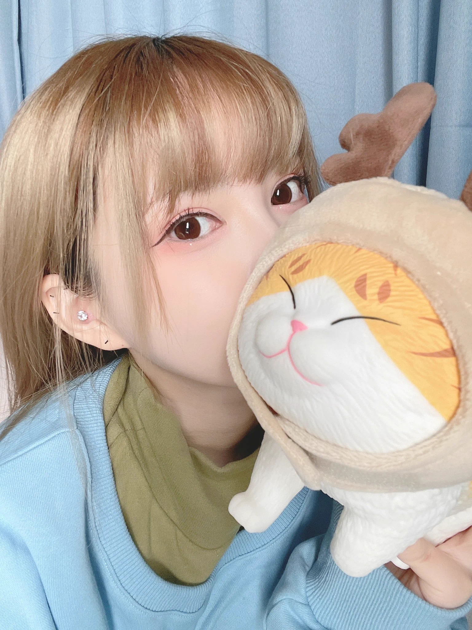 明天就是新年啦！提前祝各位新春新禧！ https://t.co/YUxX4M8UDa