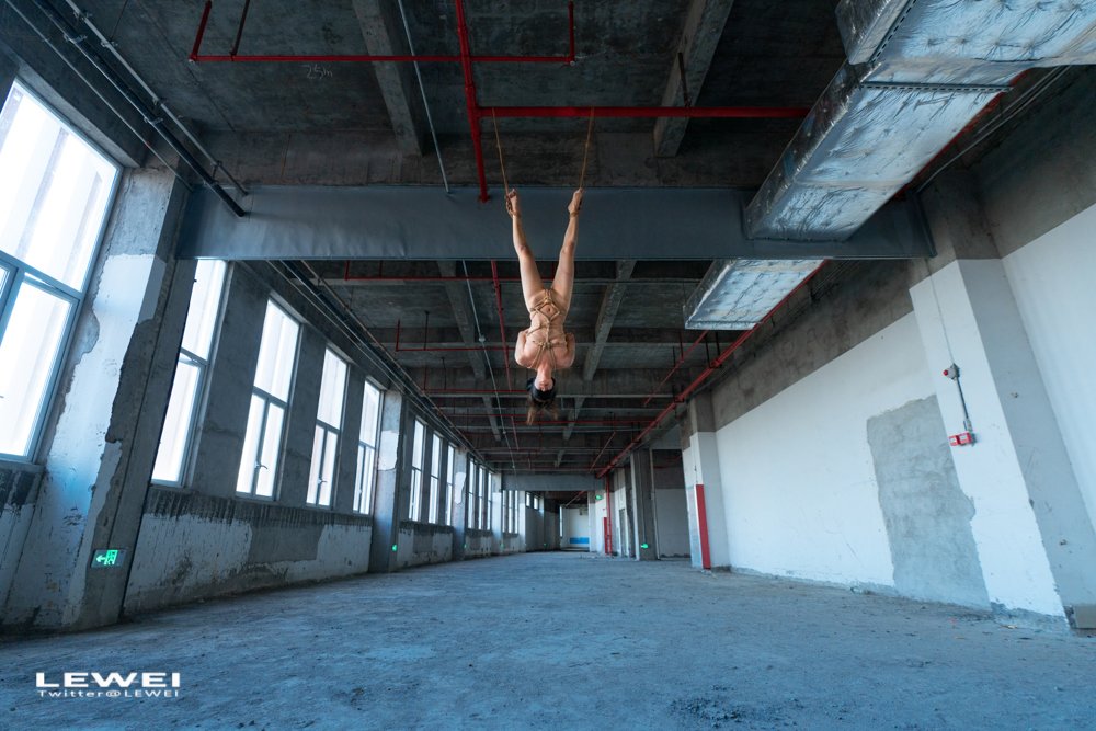 艺高人胆大～
出镜: @xiaoyunduoya 
#LEWEI #Bondage #广州约拍 #捆绑 #废墟 #BabyArt #ChinaArt #ChinaBondage
各类主题创作拍摄欢迎私我约拍～
投稿：
@Fengsiyuan
@CPcoupling https://t.co/R9KlZiXRcK