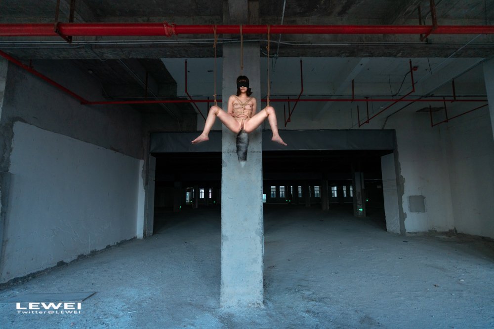 艺高人胆大～
出镜: @xiaoyunduoya 
#LEWEI #Bondage #广州约拍 #捆绑 #废墟 #BabyArt #ChinaArt #ChinaBondage
各类主题创作拍摄欢迎私我约拍～
投稿：
@Fengsiyuan
@CPcoupling https://t.co/R9KlZiXRcK