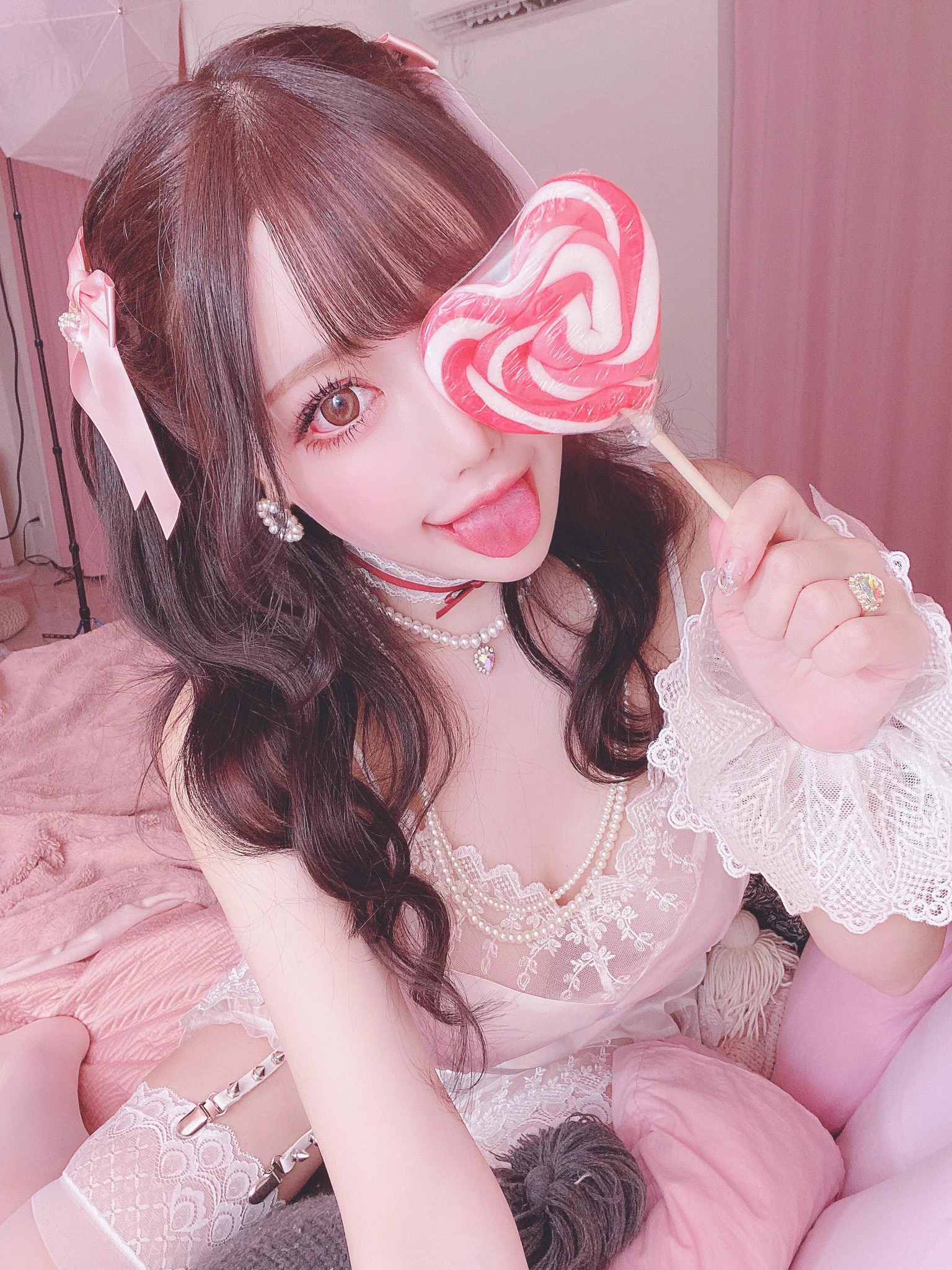 明日の撮影会で白田まい推しで参加してくれてる方にバレンタインチョコ作りました🥰🎁💗チェキタイムの時に受け取りに来てください🥺💗💗 https://t.co/DNM0ZRGbND