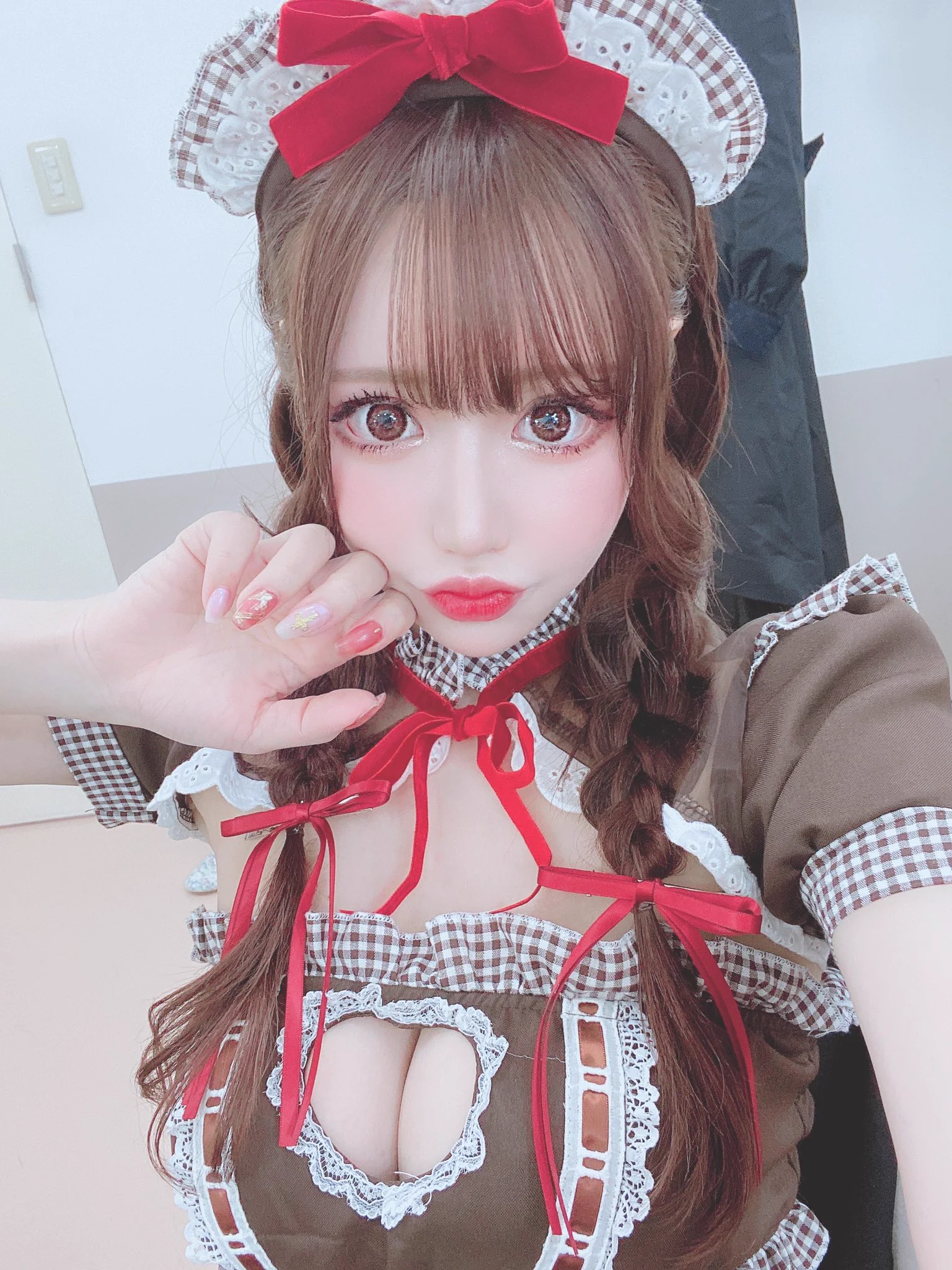 撮影会ありがとうございました🥰🥰今日のお写真は1部のみDM確認お願いします💦他の部は変な映りではないものは掲載OKです🙆‍♀️✨✨クリアストーンさんのバレンタイン衣装めちゃ可愛いかった🥺💗 https://t.co/OGtCQCBcfh