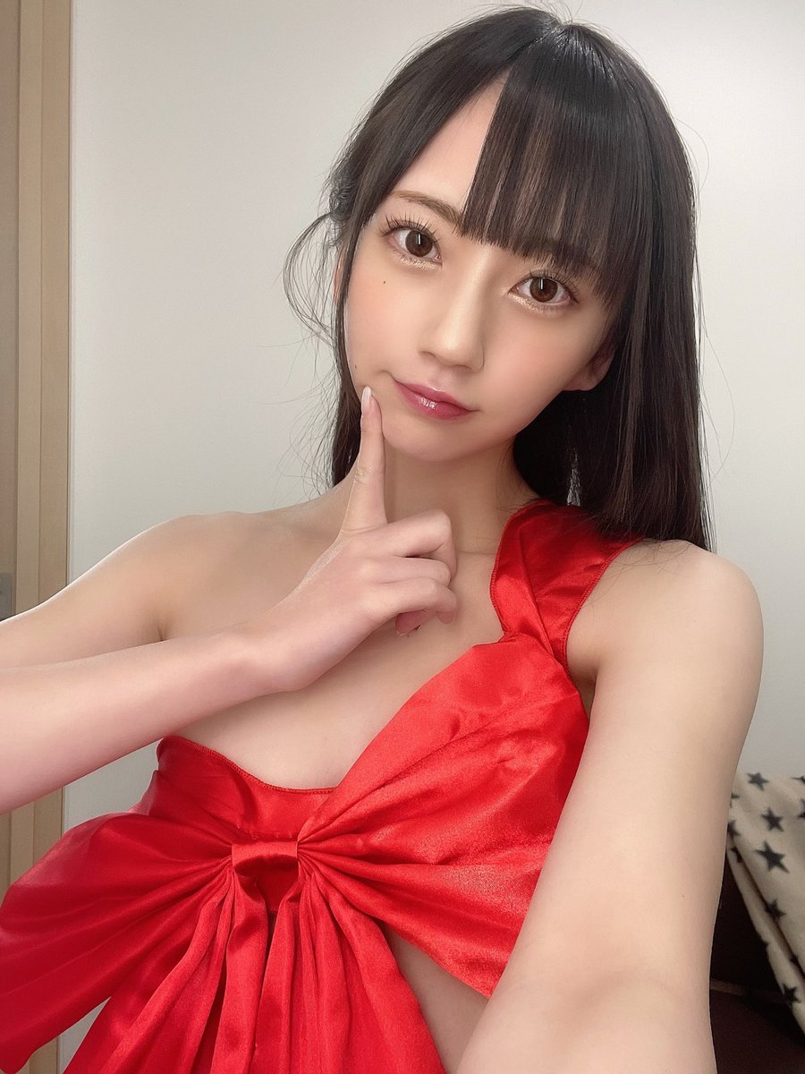 Happy Valentine🎁❤️‍🔥 https://t.co/BdeN3sRnr5