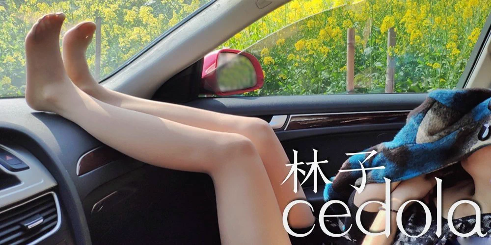 老婆今天单位活动，看她发的照片，发现跟她同一个办公室的同事挺漂亮。我问她怎么领导天天只带你去会所，不是还有替补吗？老婆说她也郁闷，刚开始她还特意提醒领导，结果领导根本没反应，即使偶尔会带上，吃完饭也会打发回去上班。我说看来干过你的人都容易上瘾。 https://t.co/0lfJKRIS1t