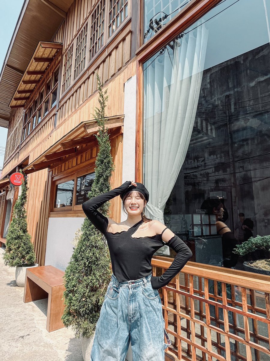 𝔫𝔬 𝔟𝔯𝔞 𝔦𝔰 𝔫𝔬𝔯𝔪𝔞𝔩 https://t.co/ifuEGHTpf2