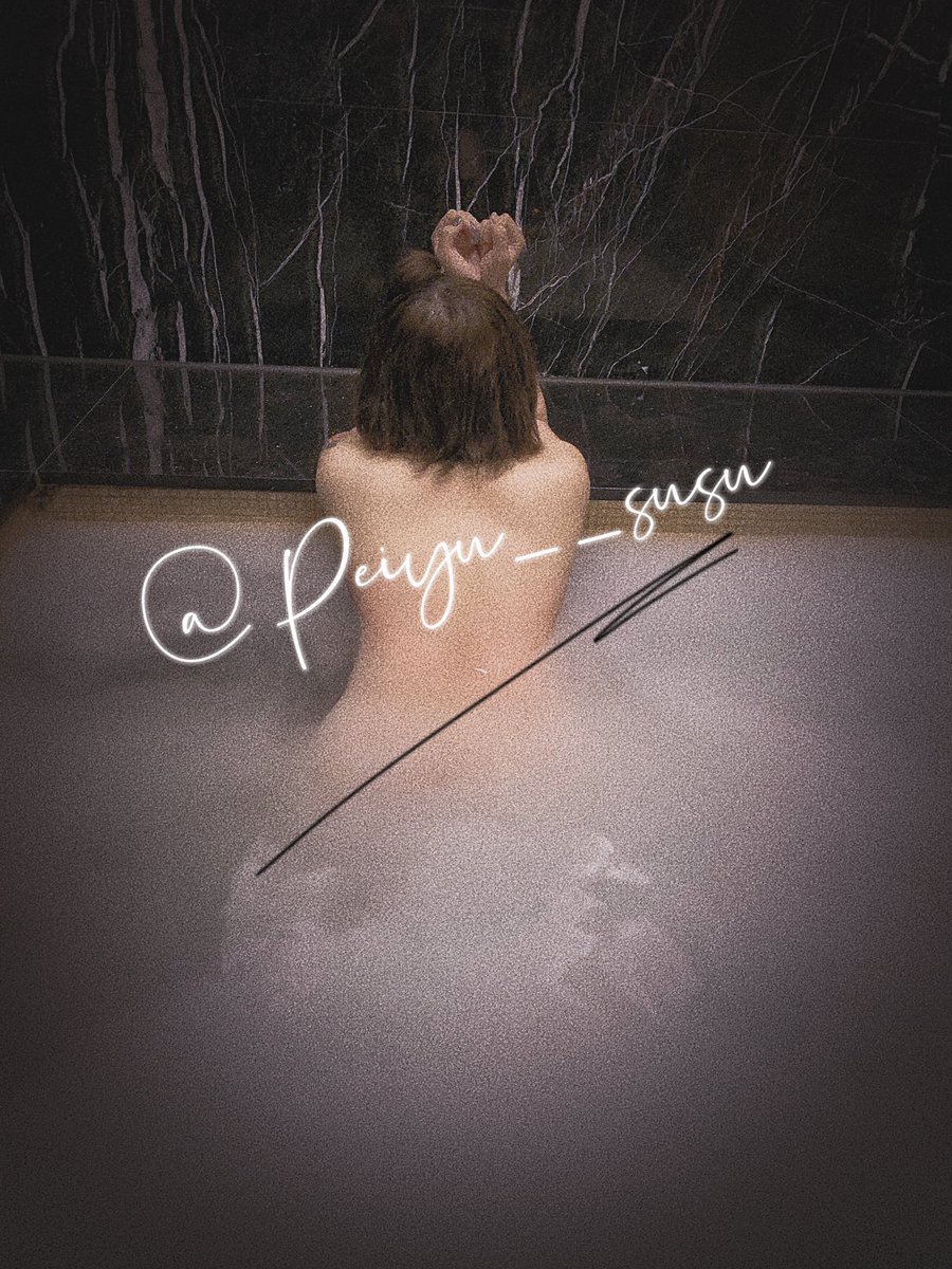 你愛一個人
你會願意為他付出而不求回報
不計較以寬容的心態面對他
包容他的缺點
欣賞他的優點
若是他不喜歡你了
需要很久很久才能釋懷
因為愛他很深
-

總而言之沒有欣賞就不會喜歡
沒有喜歡就不會有愛
這三者看似差一點點其實差別很大

#雙向奔赴的意義大概就是好巧我也喜歡你 https://t.co/4oQgNdRUER