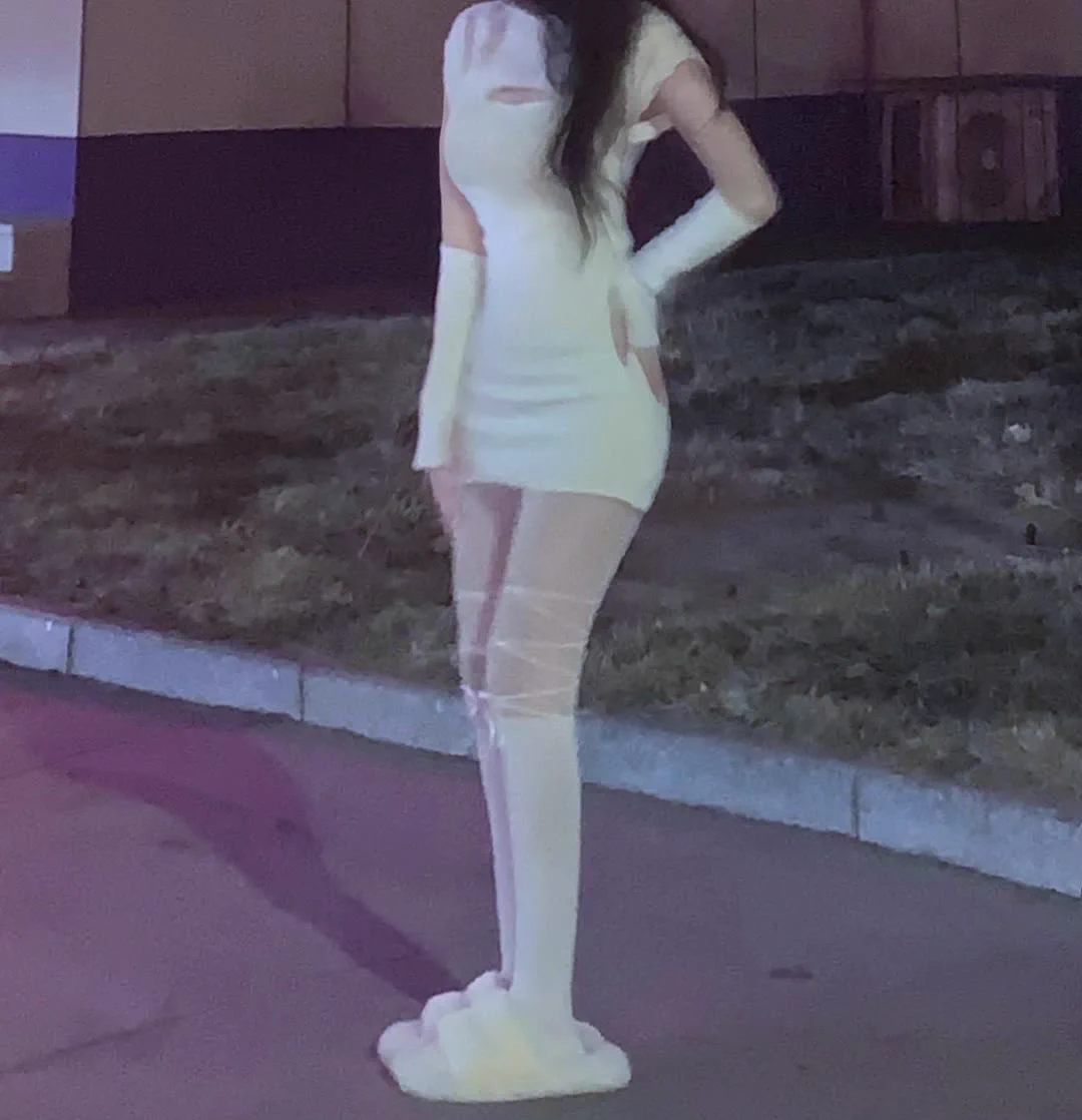 大概站了四五次吧 一次比一次大胆 然后前几天最后一次感觉还是有点危险 就停下了 这几天想想感觉还是好刺激 zw的时候幻想的都是……这种 https://t.co/A7rUlub45F