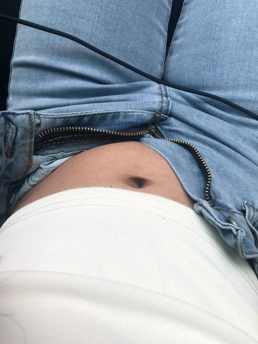 給你們看一下最近肚子的真面目
都被我藏在褲子裡🤪 https://t.co/N1oTczO9eV