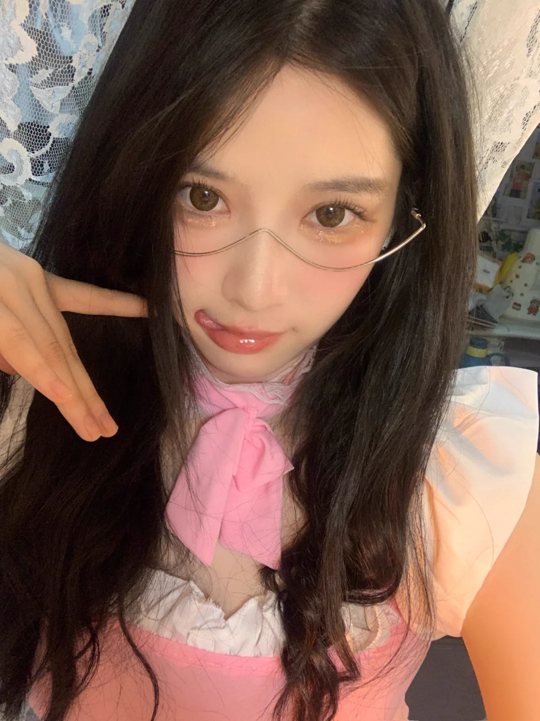 今天是三好女人，好饿好困好想和你睡觉 https://t.co/3yI8FFCXC3