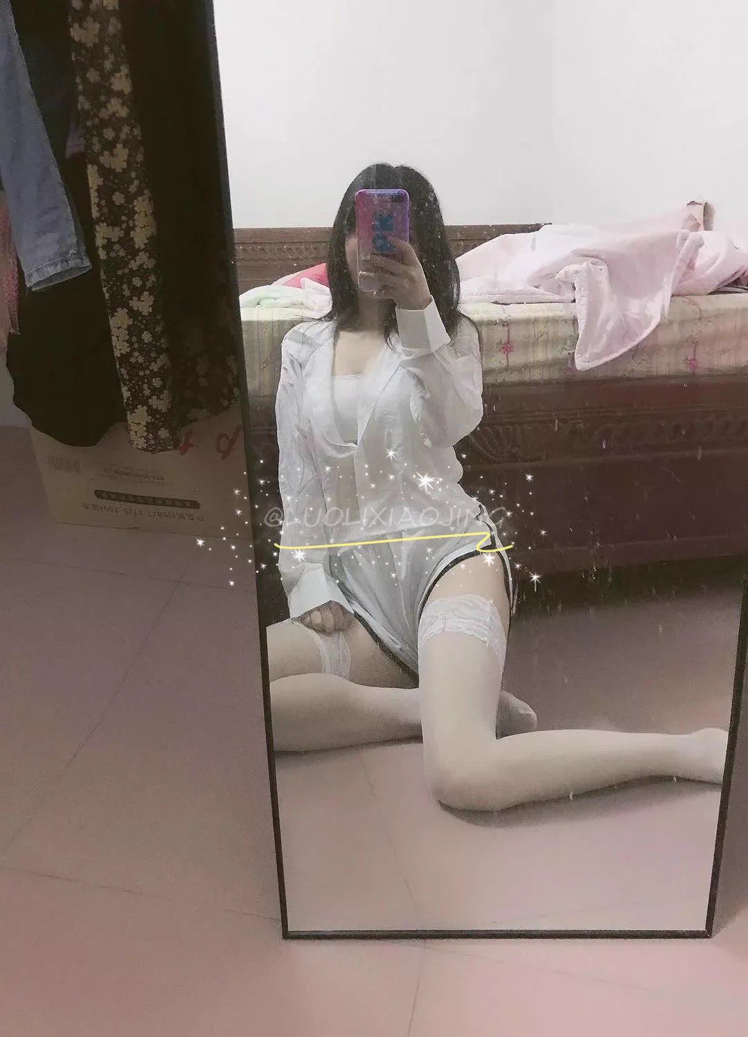 天热了窝请客 请你看白丝～ https://t.co/NfFUH8S1Wa