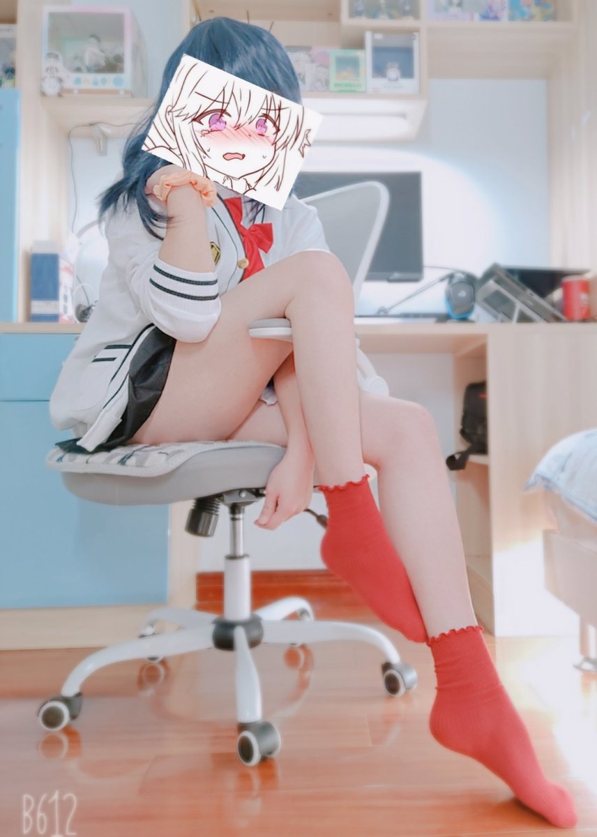 肉腿JK，嘿嘿🤤肉腿JK🤤🤤
为了你，我要对着我自己冲
#伪娘 #男の娘 #女装子 #宝多六花 https://t.co/Ccwf1FBm8a