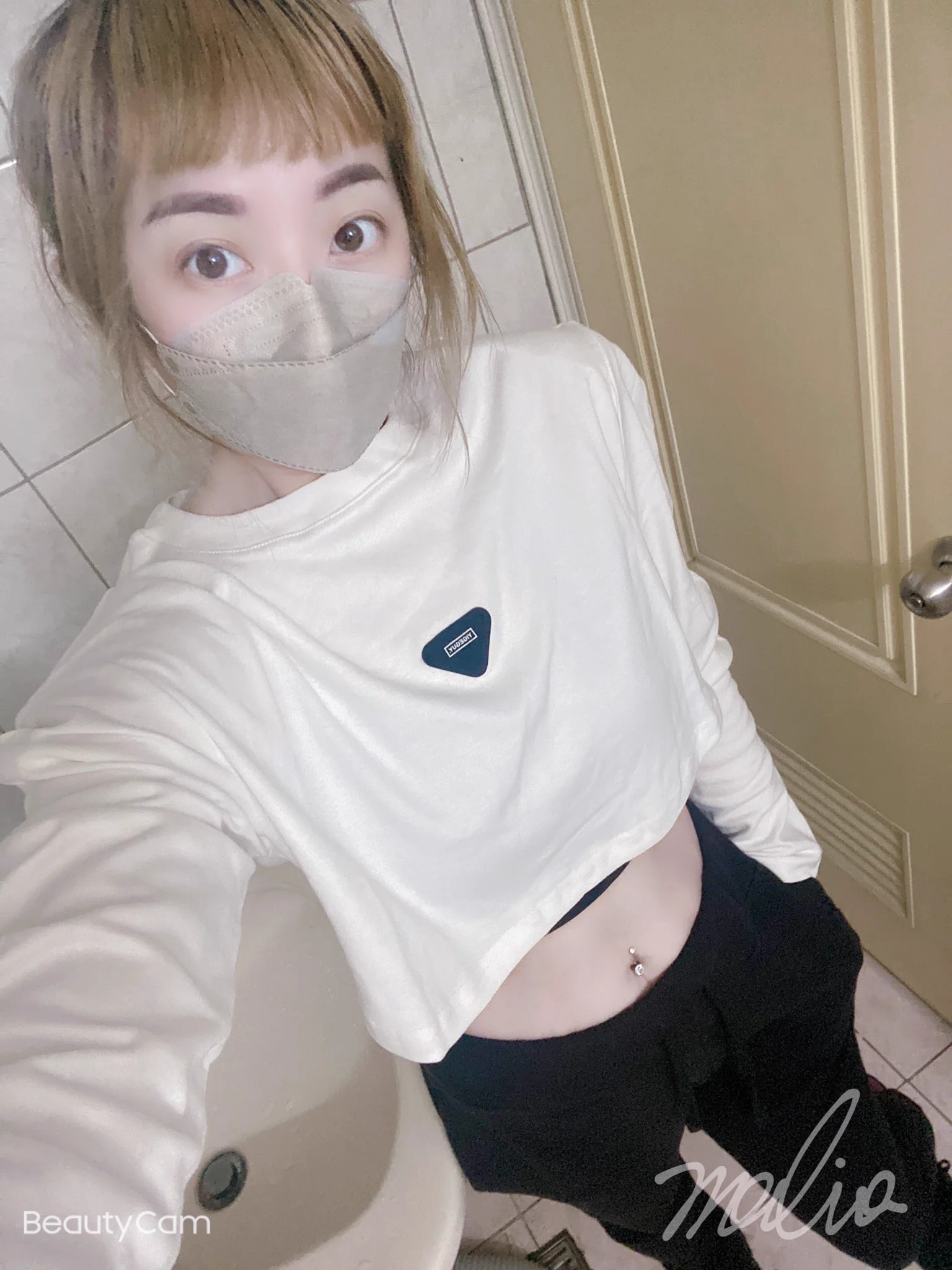終於可以穿這類的衣服出門了 肚子小很多開心😃 https://t.co/Q4mV9ovx43
