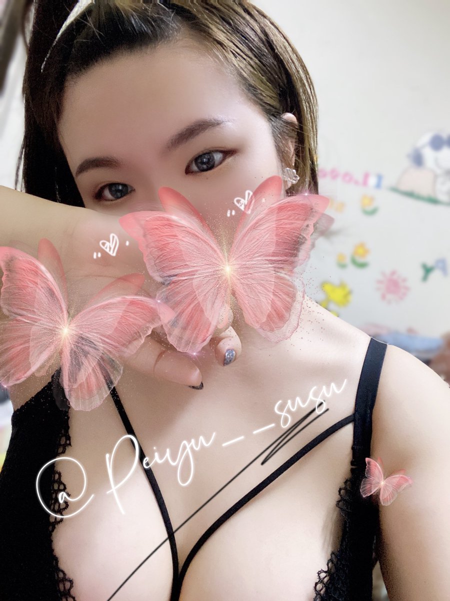 很多時候
我們無法感同身受
不要讓對方去猜
簡單點
說話的方式簡單點
-

能習慣有你的陪伴
也能適應沒有你的孤單
你珍惜我 我加倍對你好
你不在意我時 我會讓一切歸零
甜蜜的同時不要忘記自身的努力
先愛己 後愛人
願有人陪你顛沛流離
如若沒有 願你成爲自己的太陽

#互相遷就才能長遠雙向奔赴才有意義 https://t.co/0pj7QYVt1T