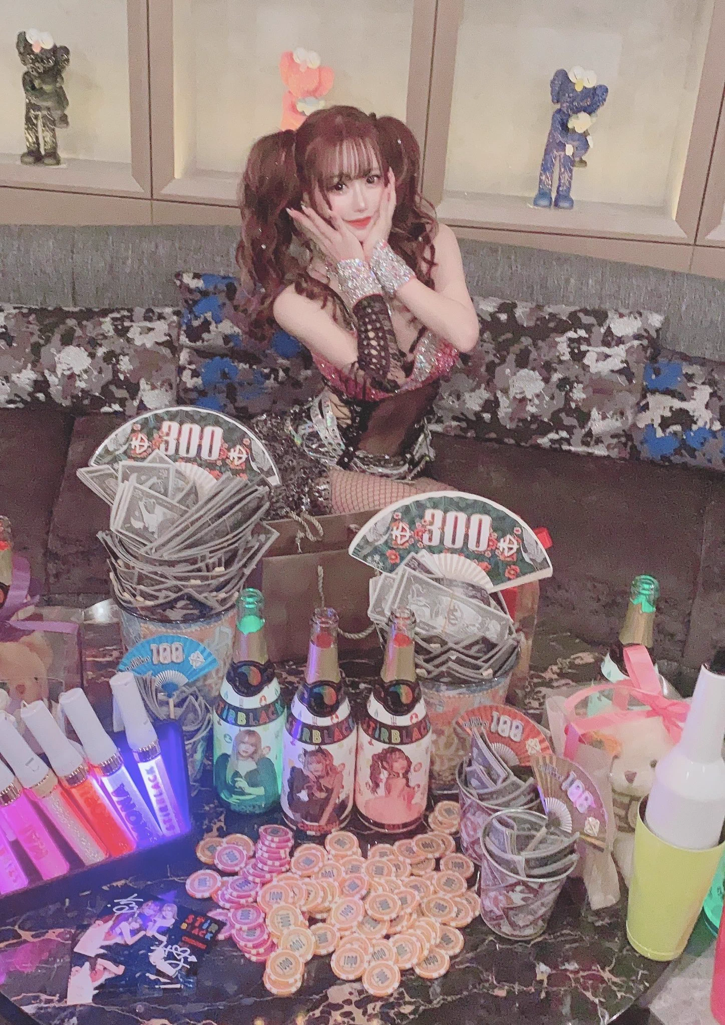 本日初お披露目ステージありがとうございました…😭✨✨✨✨皆さんが来てくれたお陰で本番成功させることができました🥲💗このステージをするまでにストレス抱えすぎて5kg痩せたりしちゃいましたが、頑張って良かったと心から感じました😂✨見に来て頂き本当にありがとうございました…😭💗💗💗 https://t.co/LfmRnXNtTV