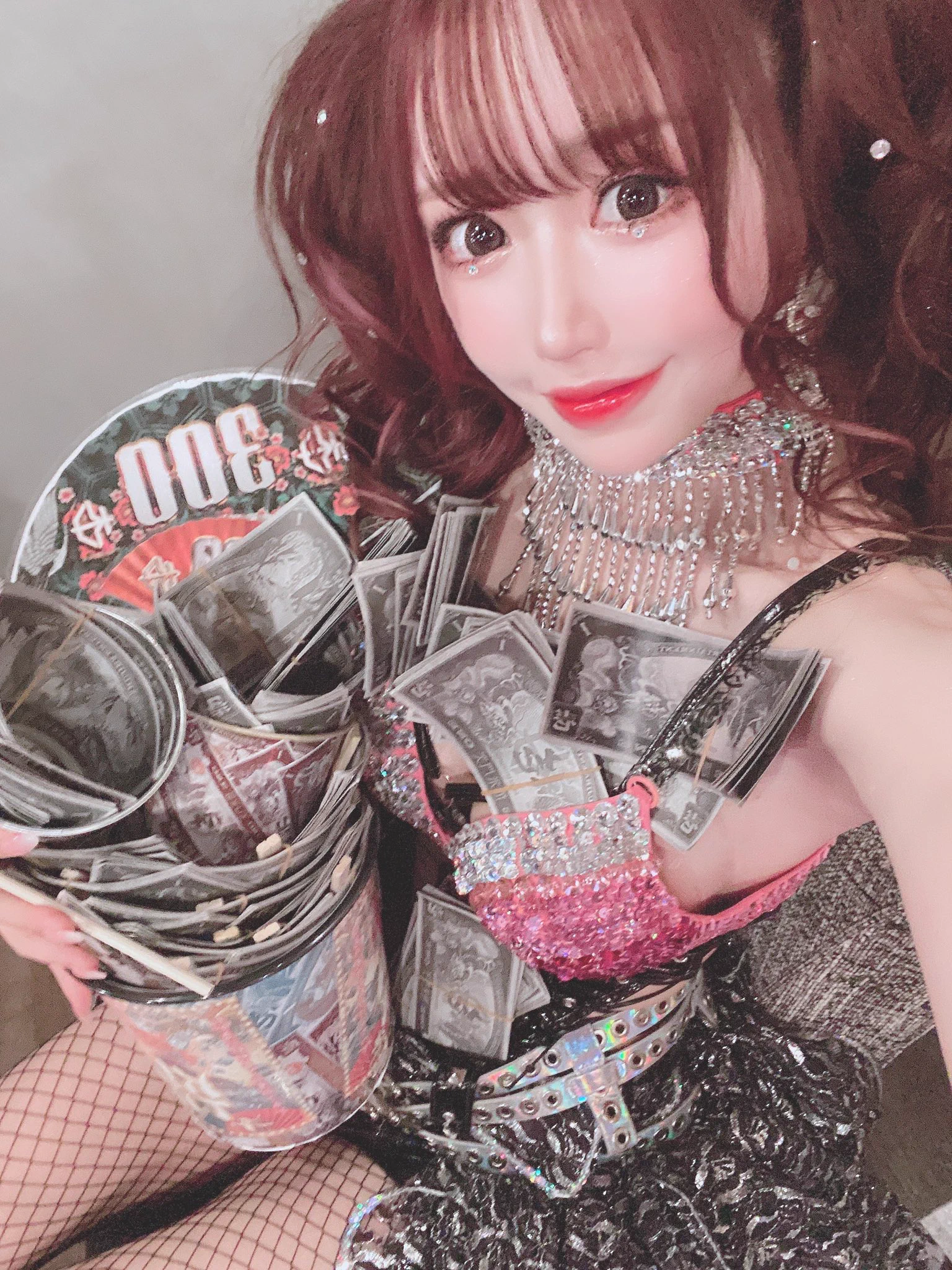 本日初お披露目ステージありがとうございました…😭✨✨✨✨皆さんが来てくれたお陰で本番成功させることができました🥲💗このステージをするまでにストレス抱えすぎて5kg痩せたりしちゃいましたが、頑張って良かったと心から感じました😂✨見に来て頂き本当にありがとうございました…😭💗💗💗 https://t.co/LfmRnXNtTV