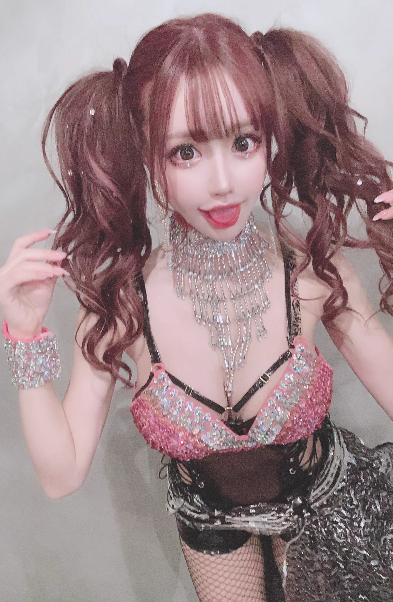 本日初お披露目ステージありがとうございました…😭✨✨✨✨皆さんが来てくれたお陰で本番成功させることができました🥲💗このステージをするまでにストレス抱えすぎて5kg痩せたりしちゃいましたが、頑張って良かったと心から感じました😂✨見に来て頂き本当にありがとうございました…😭💗💗💗 https://t.co/LfmRnXNtTV