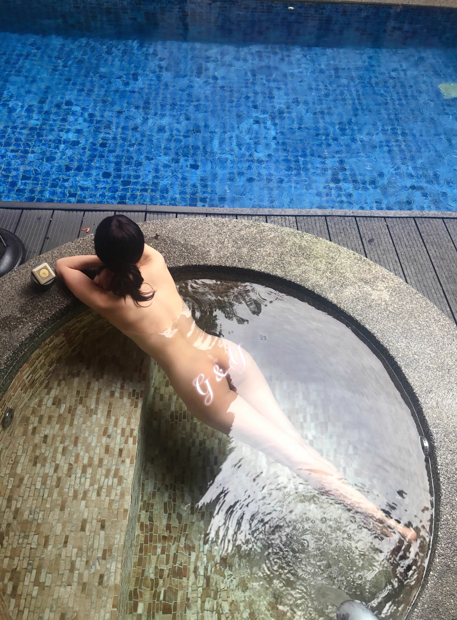 放假的節奏悠遊自在，怡然自得在這你和我和他之間有沒有同樣一種激情在蔓延....🌱🌱🌷🌷#夫妻情侶聯誼 #NTR #單男#夫妻 #情侶 #同房交換 https://t.co/61tCobhE25