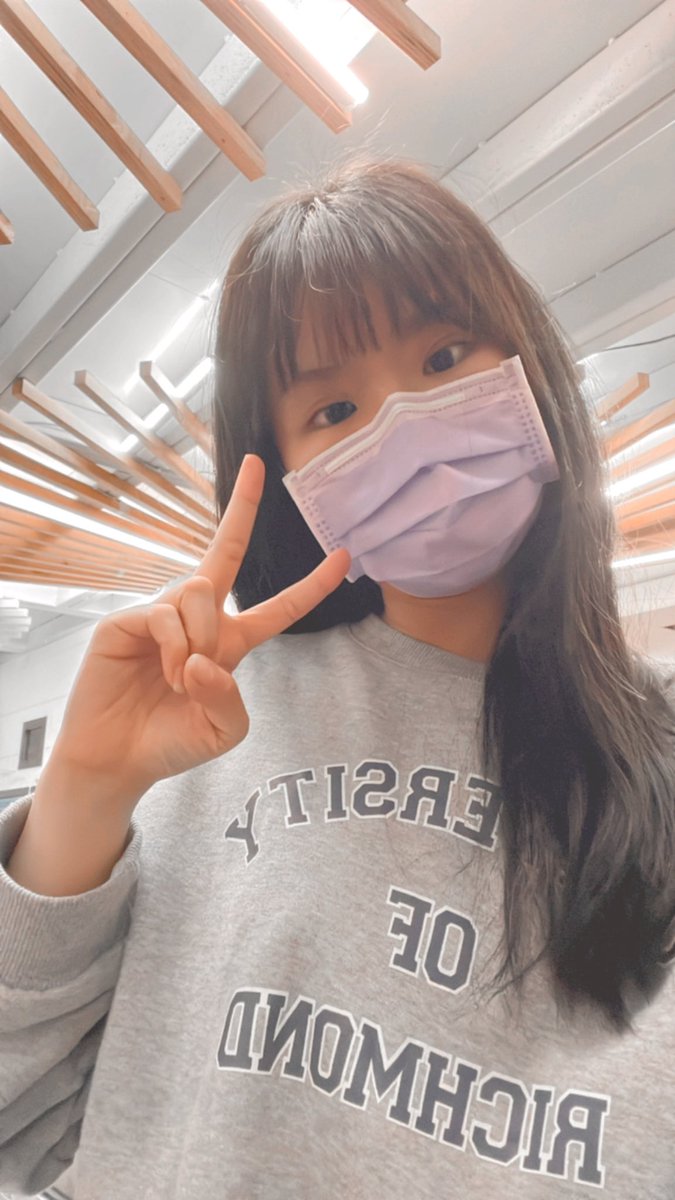 家花好還是野花香
野花可以予取予求
家花是撿野花剩下
感覺野花比較幸福
我看起來像什麼花 https://t.co/iaUFtfB5eO