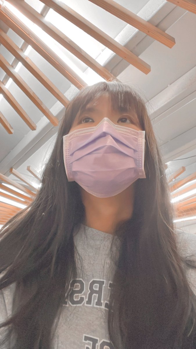 家花好還是野花香
野花可以予取予求
家花是撿野花剩下
感覺野花比較幸福
我看起來像什麼花 https://t.co/iaUFtfB5eO