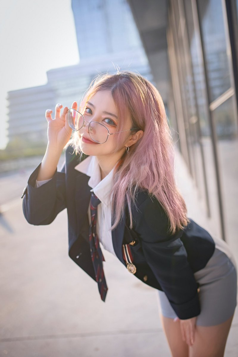 メガネはどう？似合う？ https://t.co/ok32G4oLaO