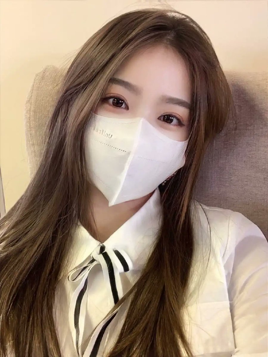 中午臭美一下下
#广州 #反差 https://t.co/bJzsaGCpaW