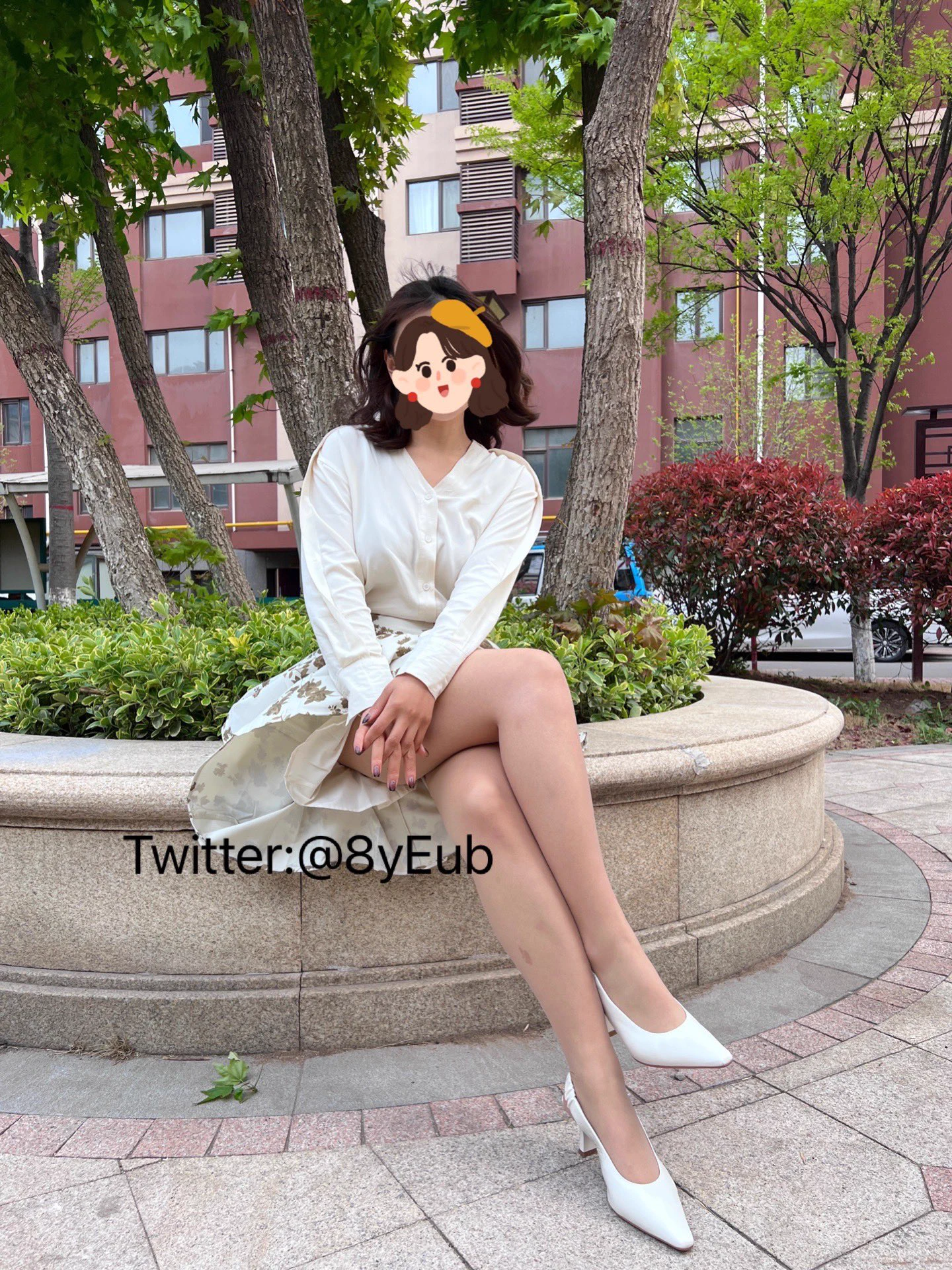 裙子还是不够短？ #丝袜（电报已更新，入会请私信） https://t.co/UG8EZixAEH